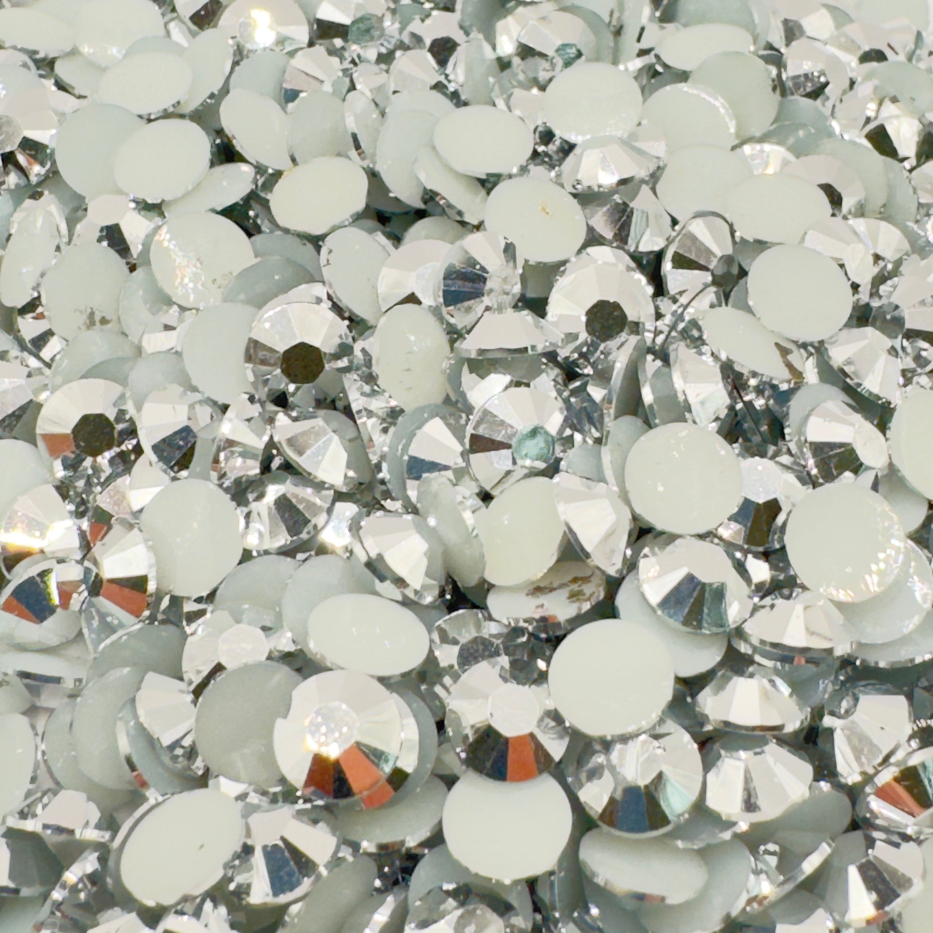 Mine Silver Resin Silver Back Rhinestones