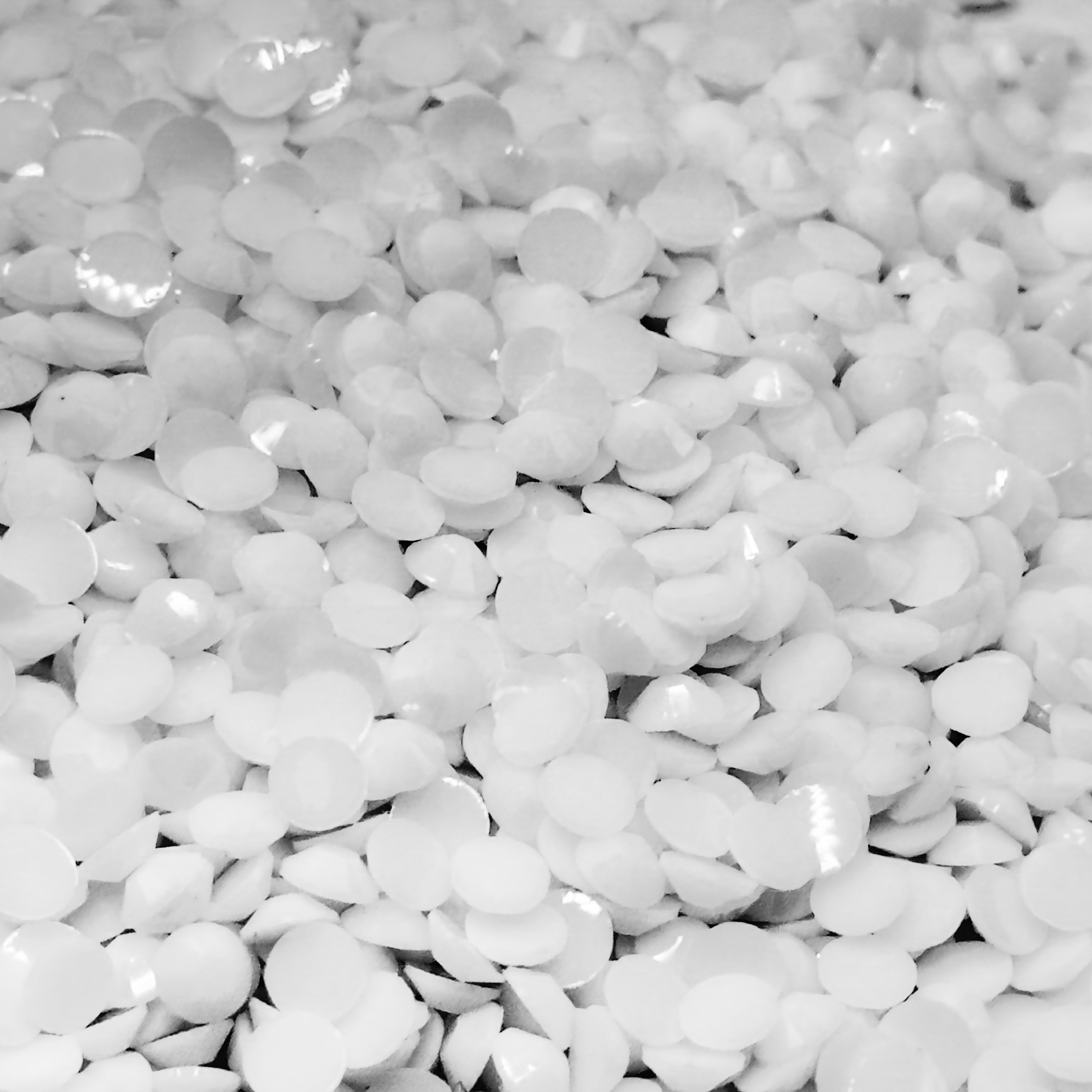 White Resin Rhinestones