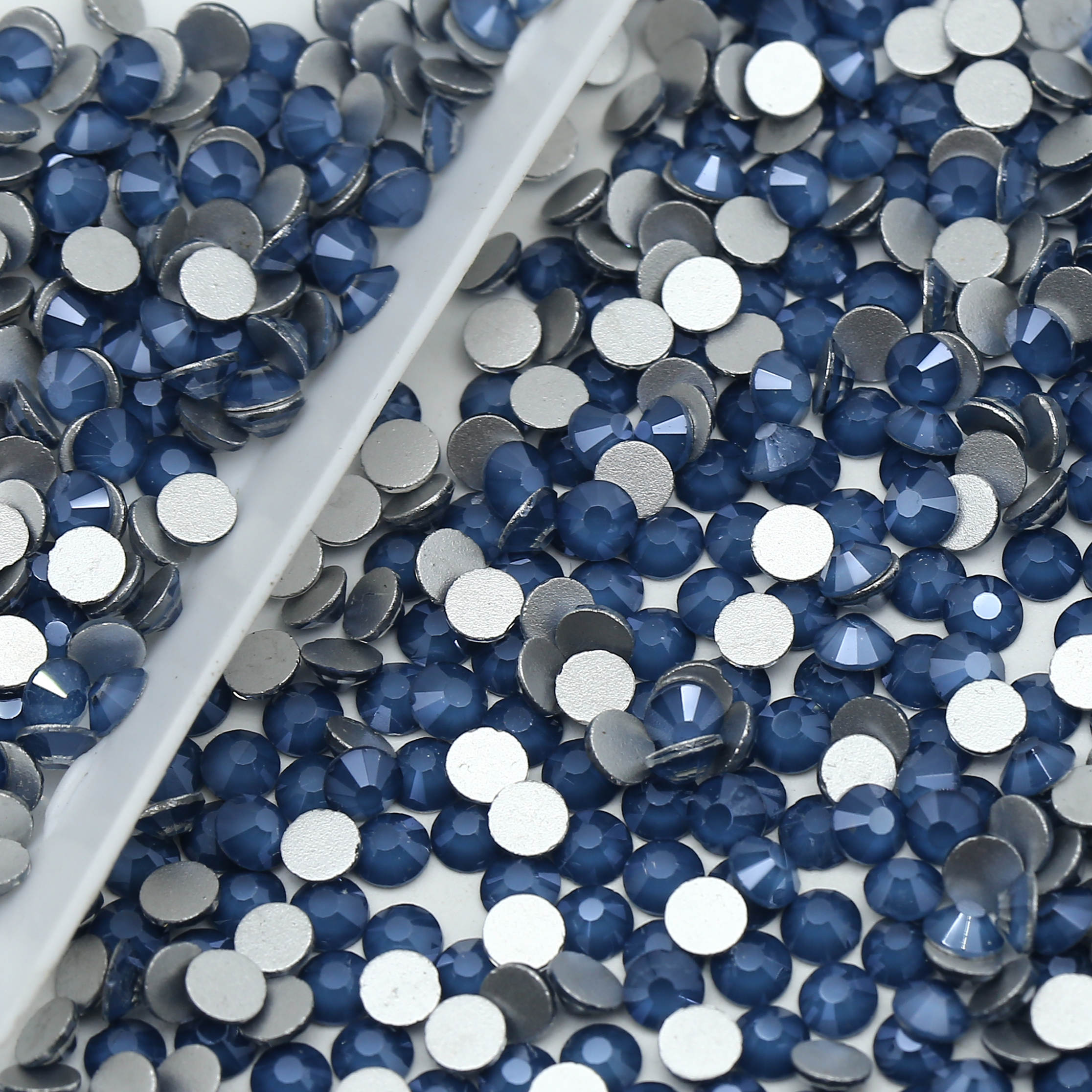 Montana Mocha Series Non-Hotfix Rhinestone